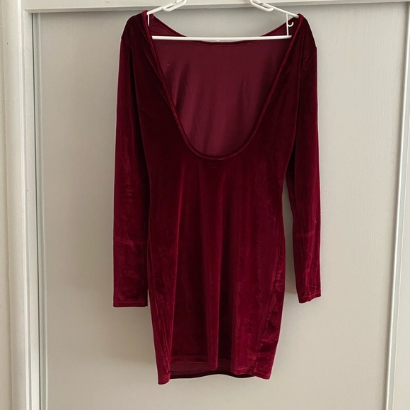 dark red long sleeve dress